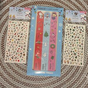 Wet n Wild Peanuts Snoopy Nail Stickers and Nail Files NWT